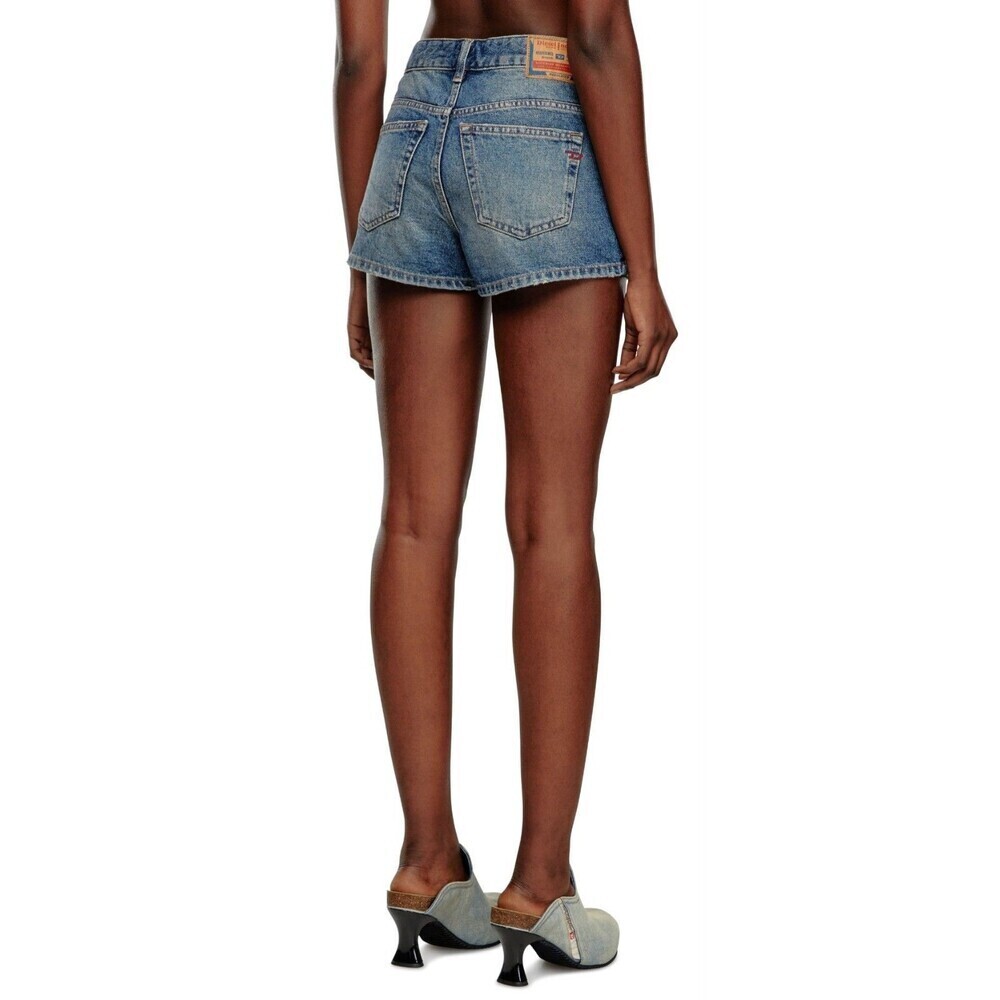 Diesel Womens De-Yuba 5-Pocket Size W28 Mid Rise Medium Wash Denim Shorts NEW - Picture 2 of 16